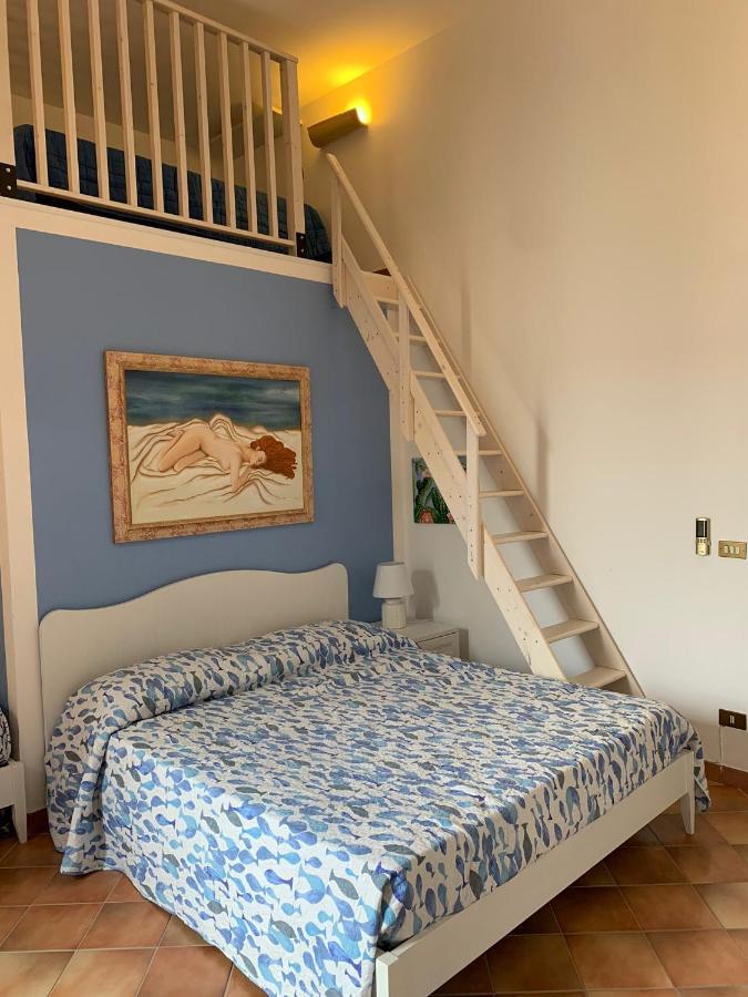 Apartment With Terraces And Private Jacuzzi - San Vito 400M From Beach Сан Вито ло Капо Екстериор снимка